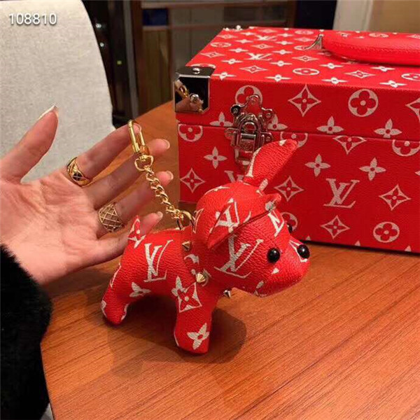 LV チャーム キーチェーン ルイヴィトン 犬 アクセサリーチャーム キーホルダー おしゃれ キーチェーン キーリング 可愛い 人気ブランド