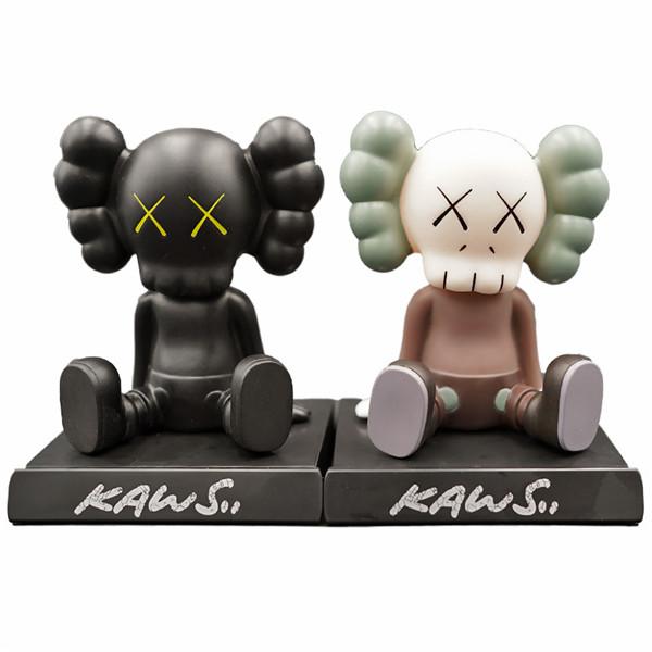 カウズ 車内インテリア 飾り物 KAWS 装飾ダッシュボード飾り