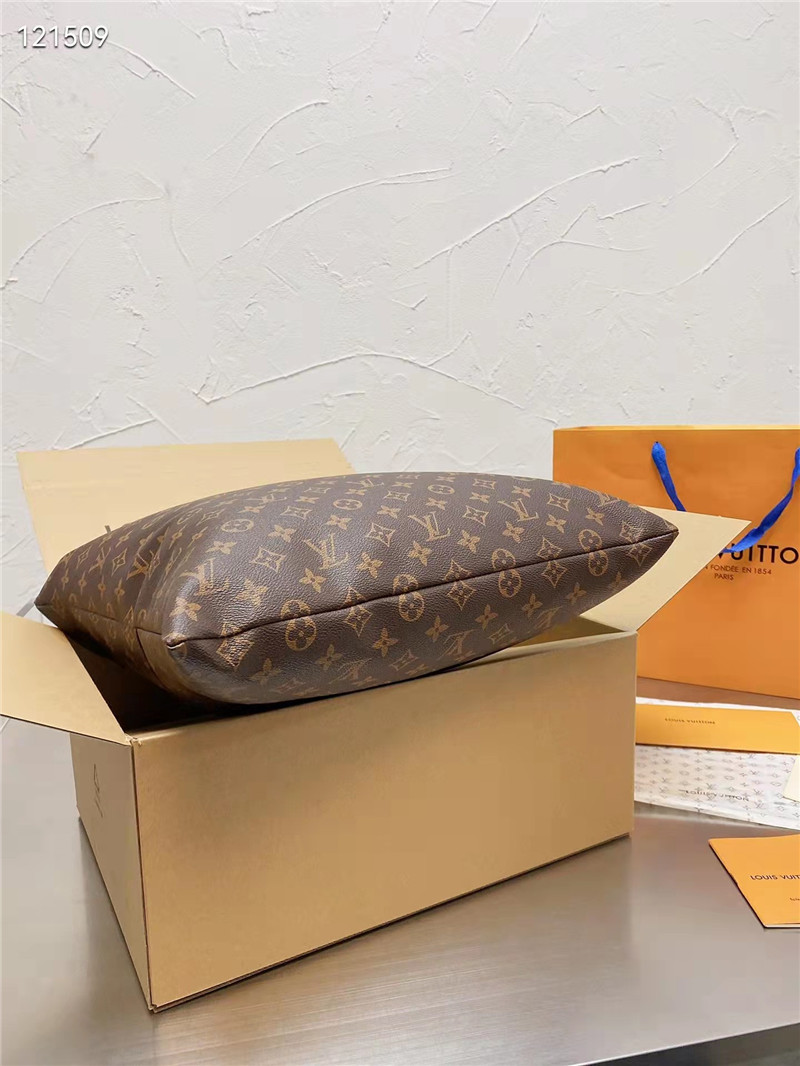 Louis Vuitton モノグラム　クッション セット　イエロー モノグラム・ヴェルニ・ジョーヌ（イエロー）【ルイ・ヴィトン