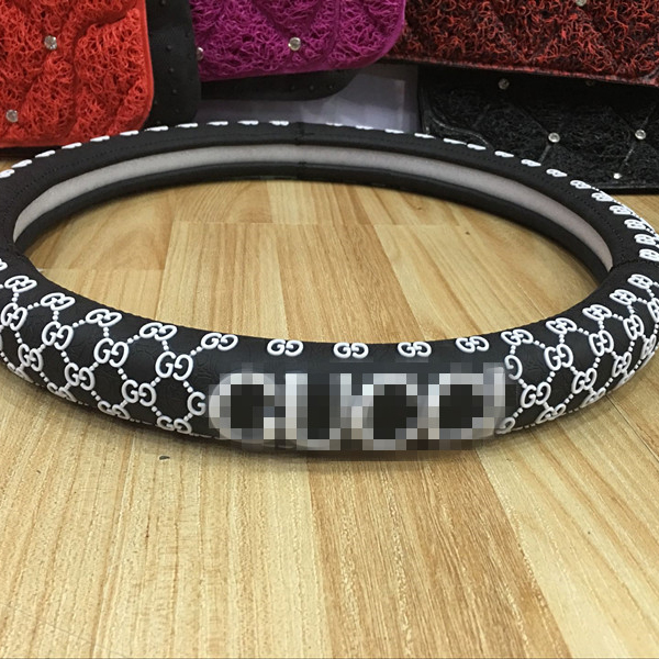 グッチ ハンドルカバー gucci 軽自動車 おしゃれ ステアリング