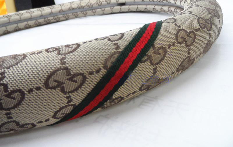 グッチ ハンドル カバー GUCCI グッチ ハンドルカバー ステアリングカバー ブランド GUCCI 車